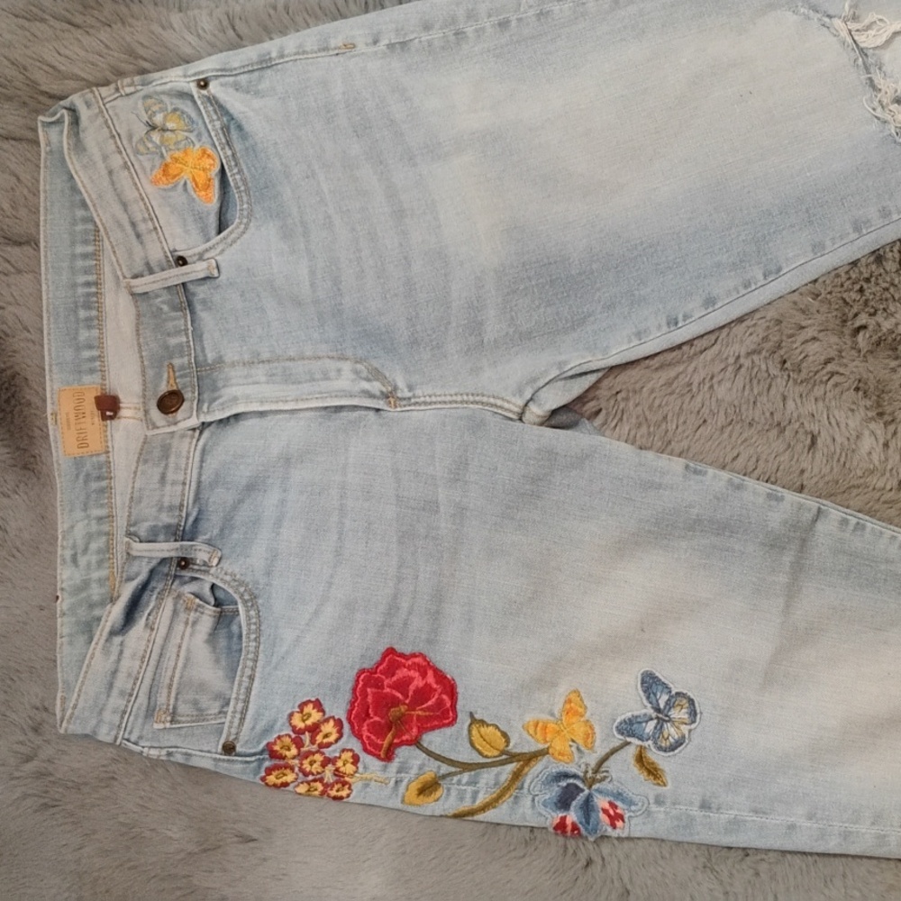 Driftwood embroidered Jeans Sz 29